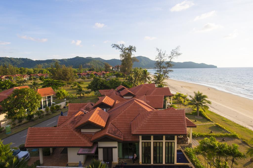 Sabah Beach Villas & Suites Кота Кинабалу Екстериор снимка