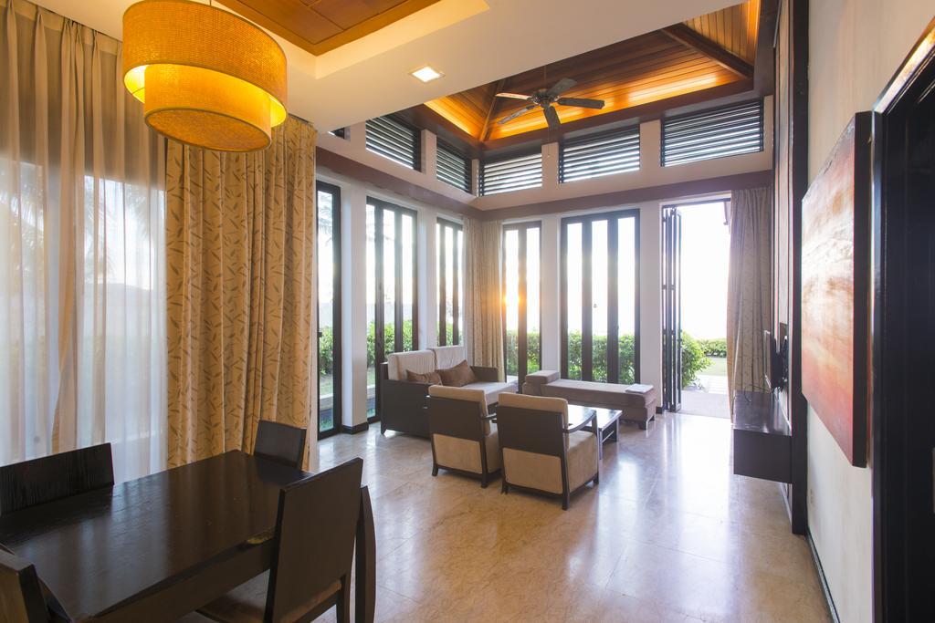 Sabah Beach Villas & Suites Кота Кинабалу Екстериор снимка