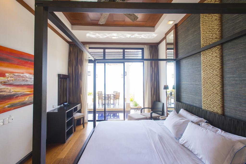 Sabah Beach Villas & Suites Кота Кинабалу Екстериор снимка