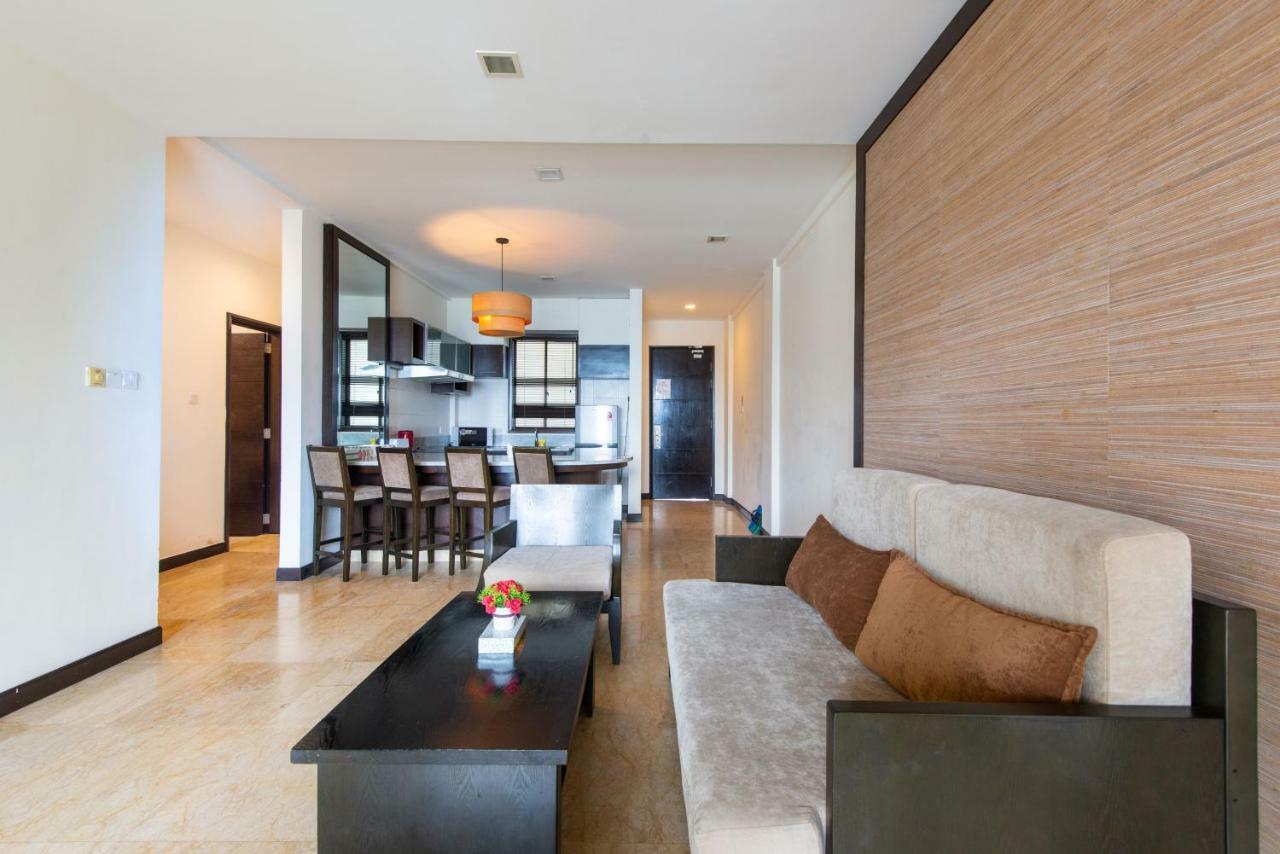 Sabah Beach Villas & Suites Кота Кинабалу Екстериор снимка