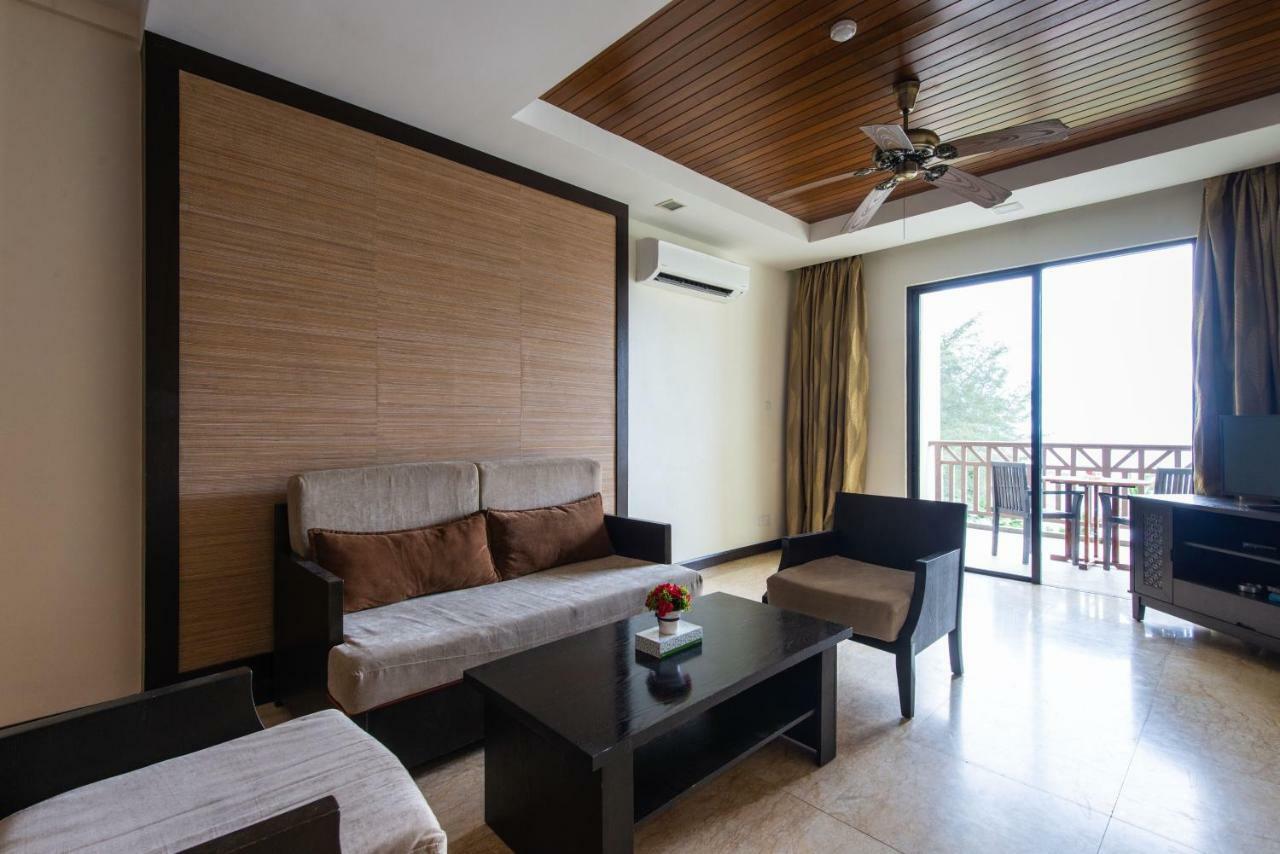 Sabah Beach Villas & Suites Кота Кинабалу Екстериор снимка